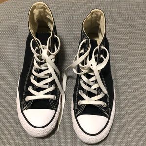 Black high top converse